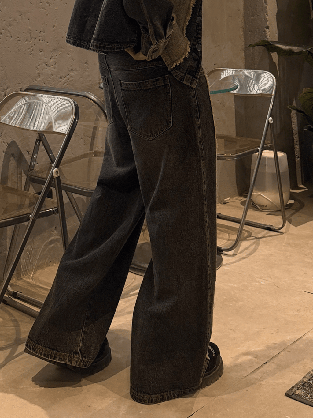 Undercut Denims